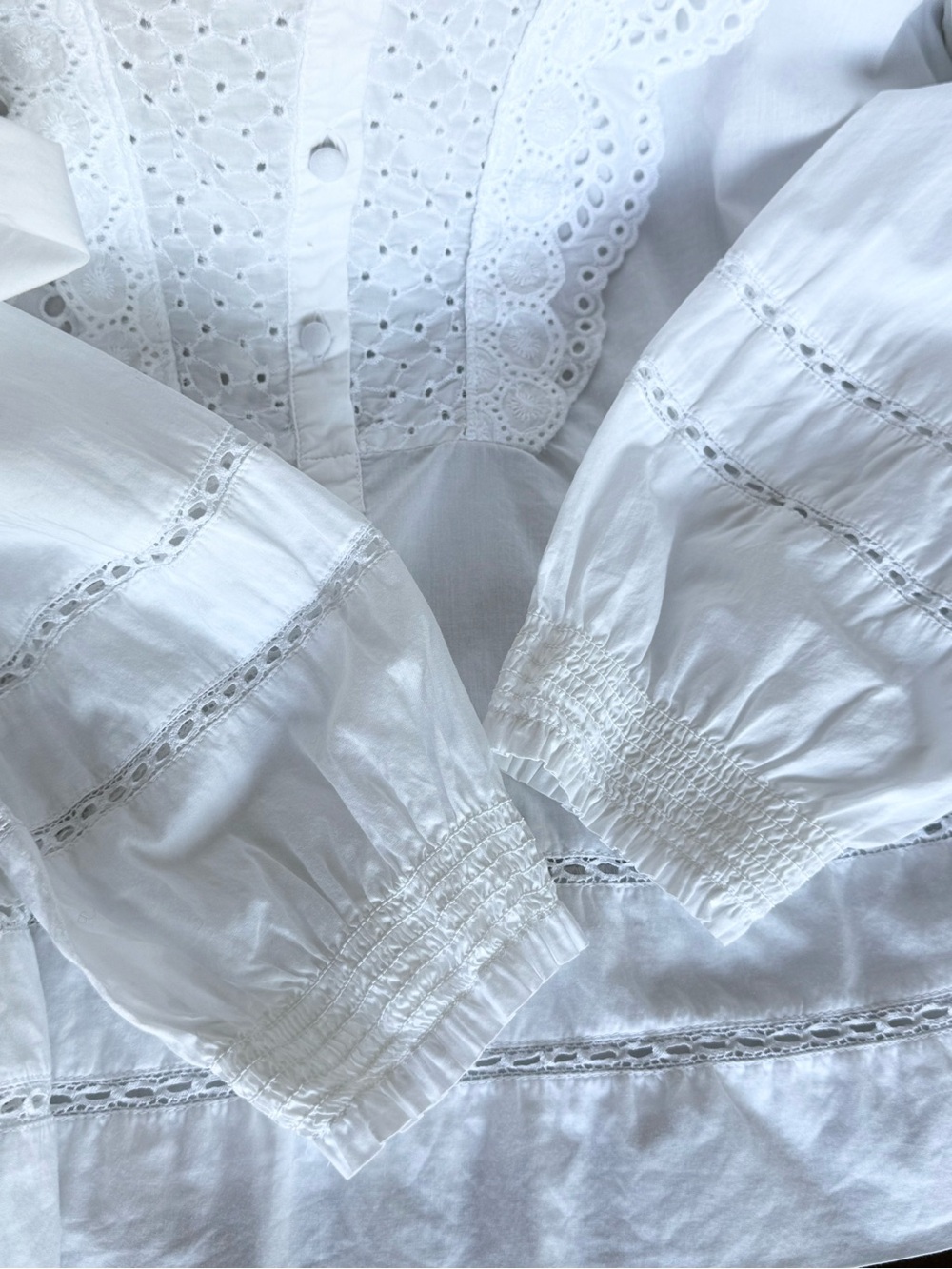 J. Crew White Ruffle Collar Eyelet Lightweight Cotton Long Sleeve Blouse Top 10 - Picture 13 of 14